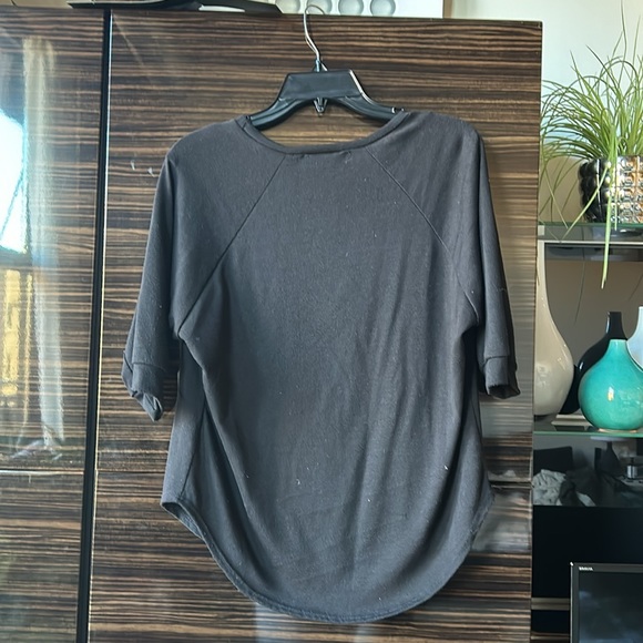 Fun and sassy Skull LOVE sweater. Great statement piece. - Picture 3 of 3